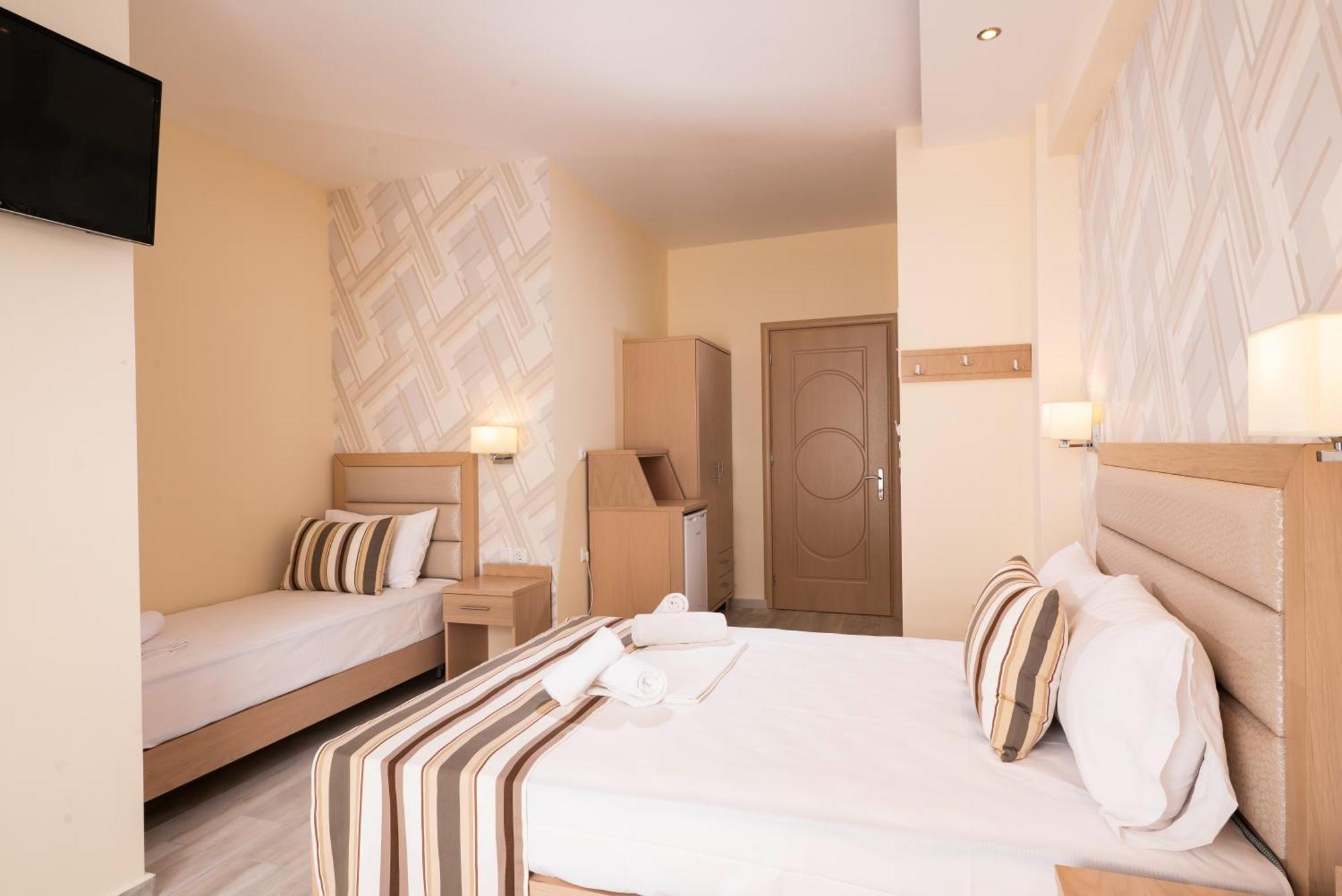 Star Bay Luxury Aparthotel Limenaria  Kamer foto