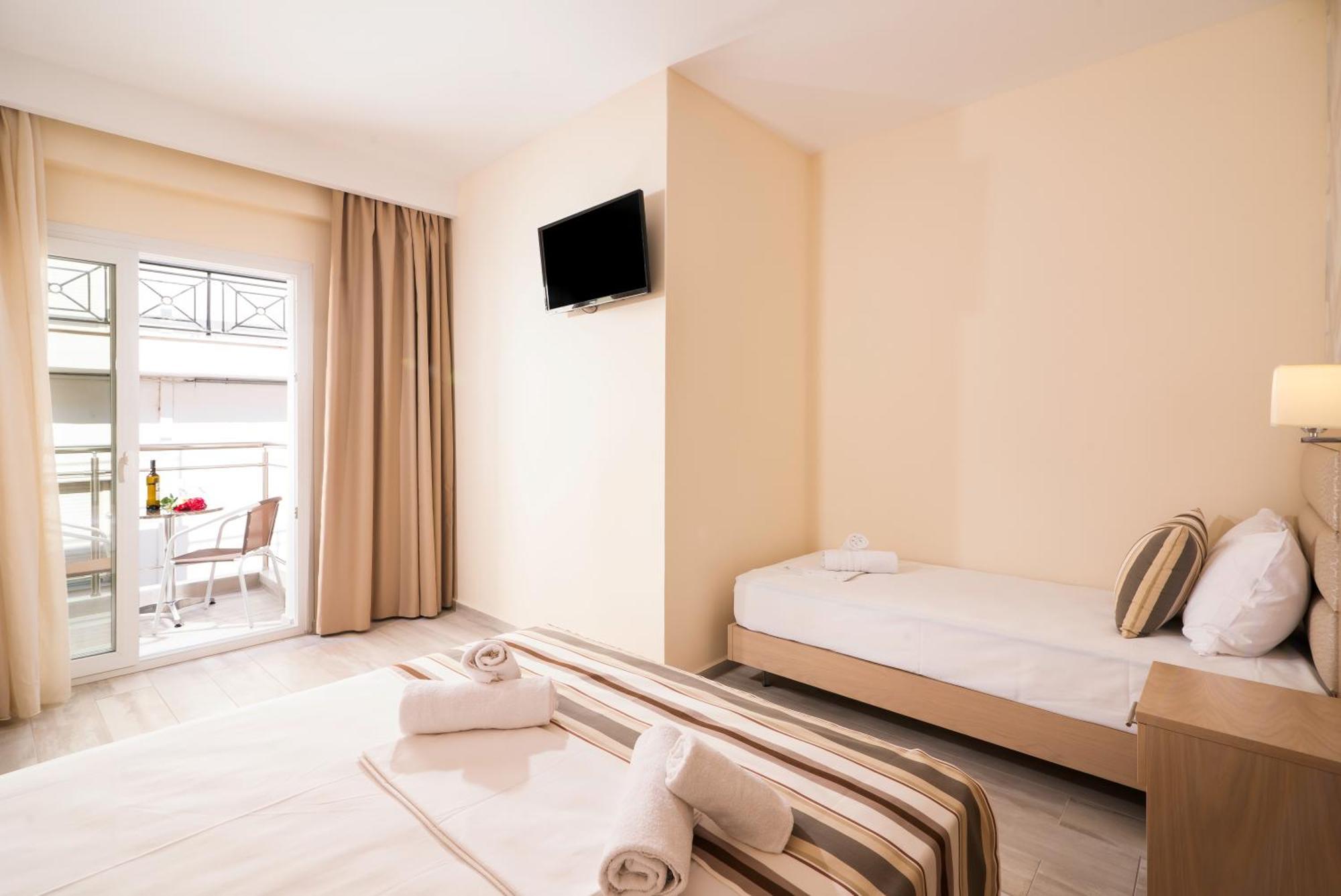 Star Bay Luxury Aparthotel Limenaria  Kamer foto